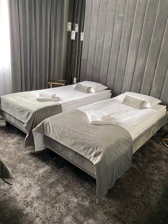 Hotel & Bialy Dom 3*
