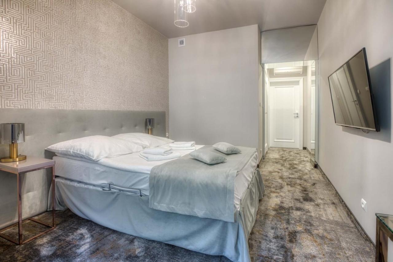 & Bialy Dom Hotel 3*
